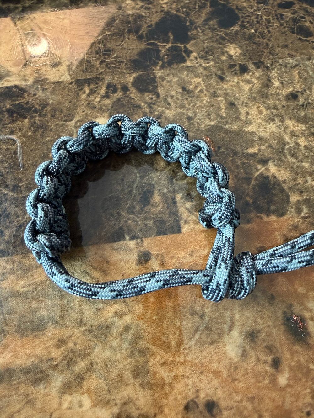 Handmade Adjustable Paracord Bracelet MWL042